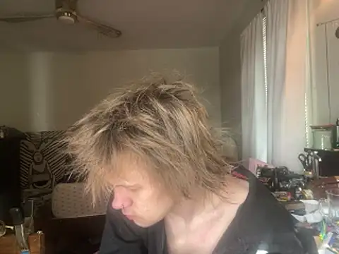 XanderOzzz online show from May 4, 8:27 pm
