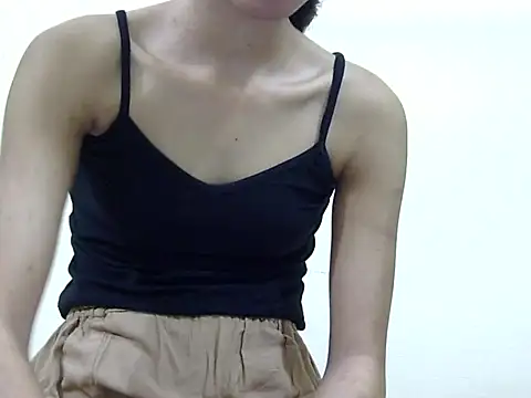 smallcuute online show from November 14, 10:47 am