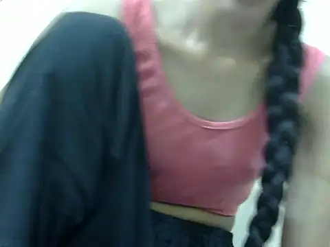 smallcuute online show from January 8, 10:50 am