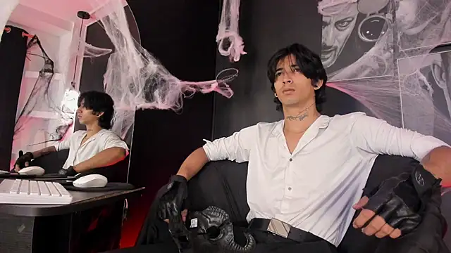 jett savage online show from October 9, 1:09 pm