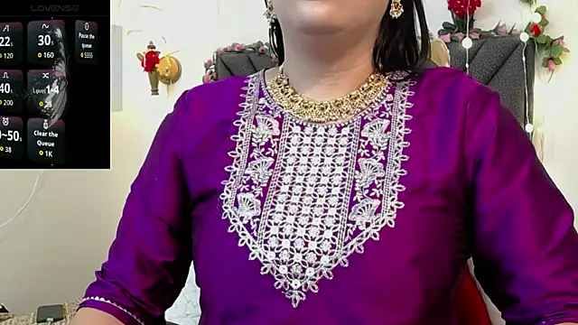 Snapshot of IndraKaur_ chatting on May 4, 12:01 pm IndraKaur online show from May 4, 12:01 pm