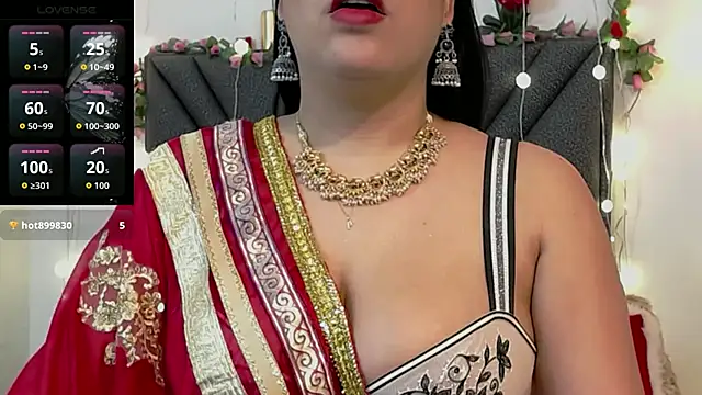 Snapshot of IndraKaur_ chatting on May 6, 12:32 pm IndraKaur online show from May 6, 12:32 pm