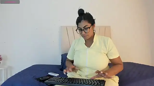  Miaa khalifa  online show from April 24, 12:29 pm