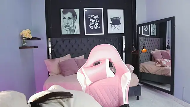 kitty collins  online show from November 12, 12:05 pm