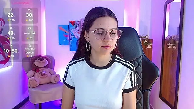 AlanaGarcia19 online show from December 18, 12:11 pm