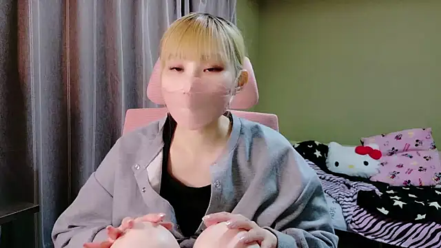 Snapshot of miyu0002 chatting on October 16, 3:13 pm miyu0002 online show from October 16, 3:13 pm