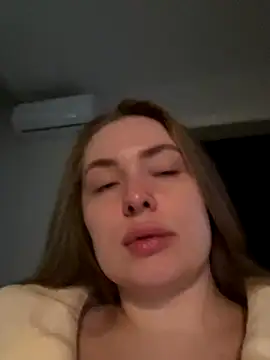 DeniMilkyyyyy online show from October 25, 6:35 pm