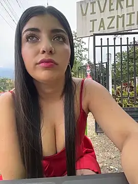 Isaa-Sweet online show from December 18, 5:30 pm