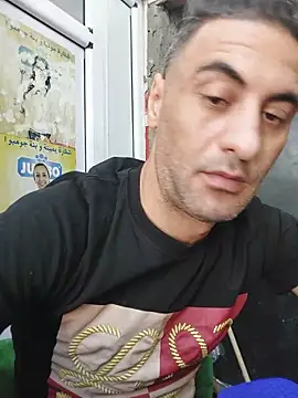 Snapshot of Mahdidido45 chatting on June 15, 9:44 am Mahdidido45 online show from June 15, 9:44 am
