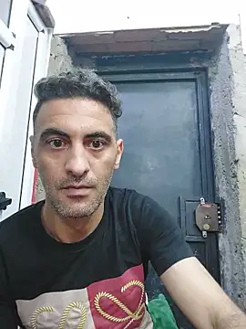 Snapshot of Mahdidido45 chatting on June 15, 9:50 pm Mahdidido45 online show from June 15, 9:50 pm