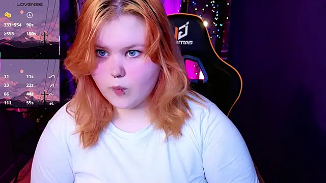 fillisfox  online show from May 26, 3:30 pm