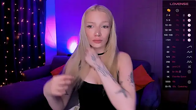 Snapshot of AnyaTaylor_ chatting on February 4, 2:06 am AnyaTaylor online show from February 4, 2:06 am