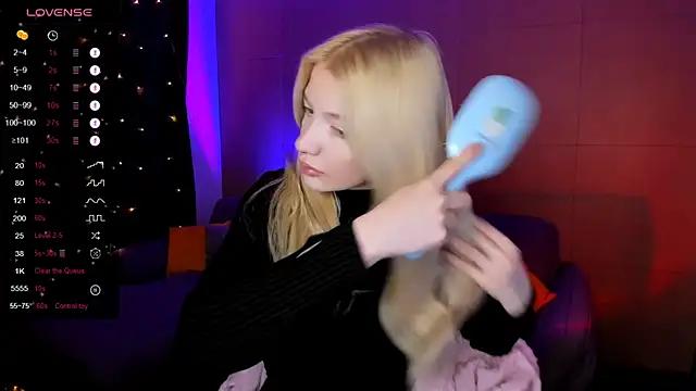 Snapshot of AnyaTaylor_ chatting on February 27, 2:33 am AnyaTaylor online show from February 27, 2:33 am