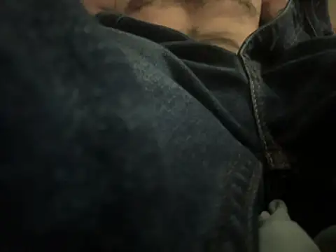 Snapshot of SmokeyKnight chatting on February 10, 6:39 am SmokeyKnight online show from February 10, 6:39 am