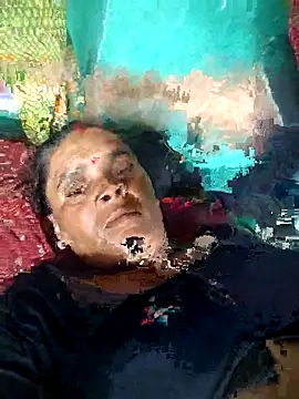 Snapshot of Hot_rewi chatting on November 2, 3:53 am Hot rewi online show from November 2, 3:53 am