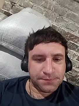 Snapshot of Ivandovxxxl_1010 chatting on February 28, 2:45 am Ivandovxxxl 1010 online show from February 28, 2:45 am