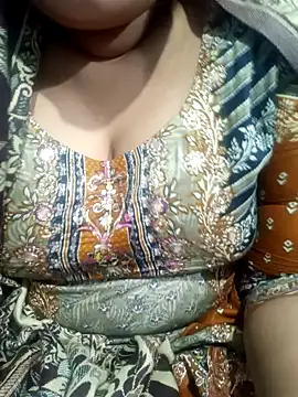 Snapshot of Rita-Sing chatting on January 13, 5:51 pm Rita-Sing online show from January 13, 5:51 pm