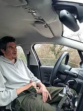 twitshe online show from February 5, 1:16 pm