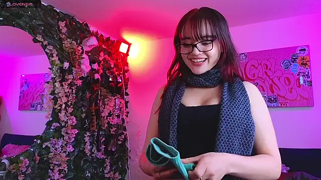 MiaVelvetDoll online show from February 4, 3:18 pm