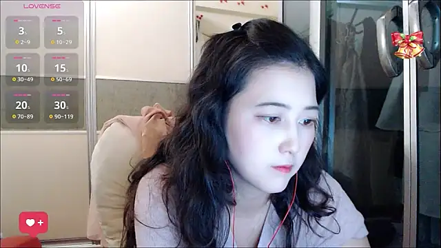 xx9938 online show from September 19, 1:23 pm