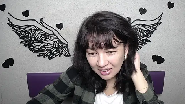 Snapshot of SelenaFly chatting on September 19, 5:09 am SelenaFly online show from September 19, 5:09 am