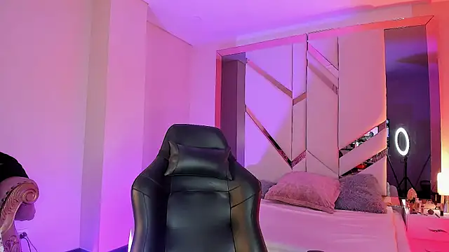 EmmaStonns online show from November 27, 11:12 am