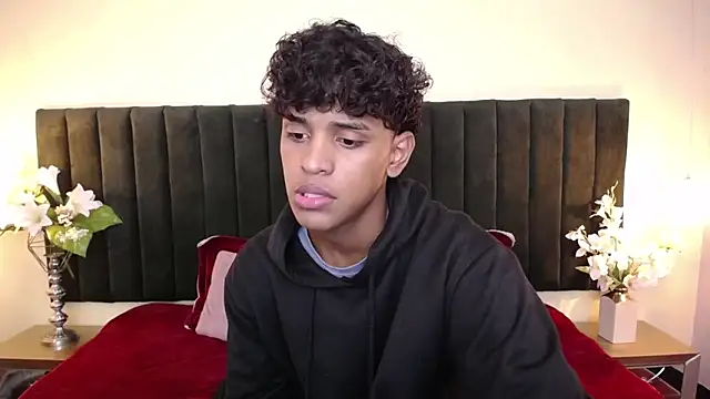 jhos padill online show from April 8, 1:33 pm