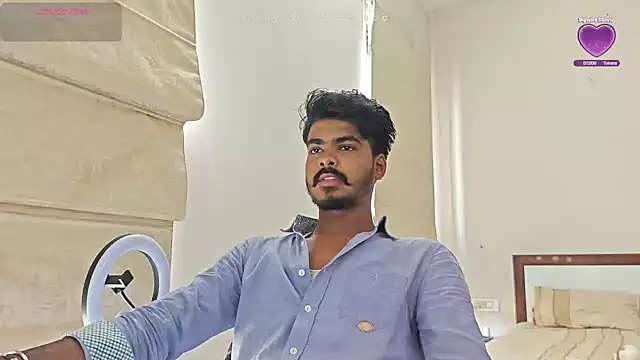 Snapshot of mrbuddy85 chatting on October 4, 8:12 am mrbuddy85 online show from October 4, 8:12 am