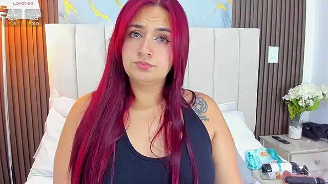 Victoria Guzman online show from June 12, 5:12 pm