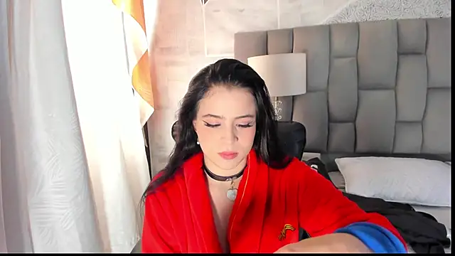 Snapshot of ChannelWhite_ chatting on October 14, 9:26 pm ChannelWhite online show from October 14, 9:26 pm