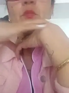 Snapshot of Ternura_Prohibida chatting on November 15, 8:27 pm Ternura Prohibida online show from November 15, 8:27 pm