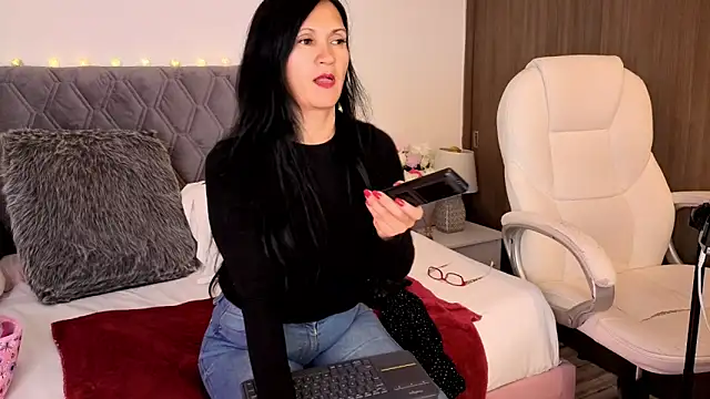 Snapshot of Ternura_Prohibida chatting on February 9, 12:03 am Ternura Prohibida online show from February 9, 12:03 am