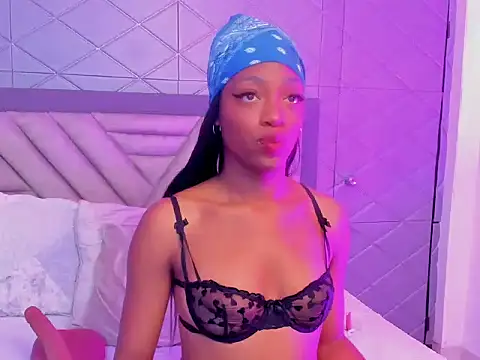 ElisabettaMonroy online show from November 14, 6:39 pm