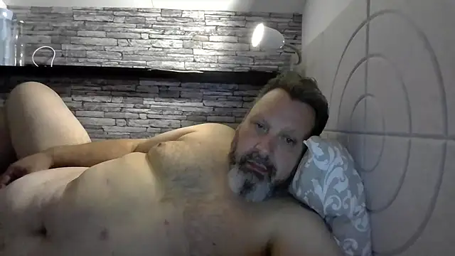 Snapshot of BigMan738@xh chatting on June 7, 11:08 pm BigMan738xh online show from June 7, 11:08 pm