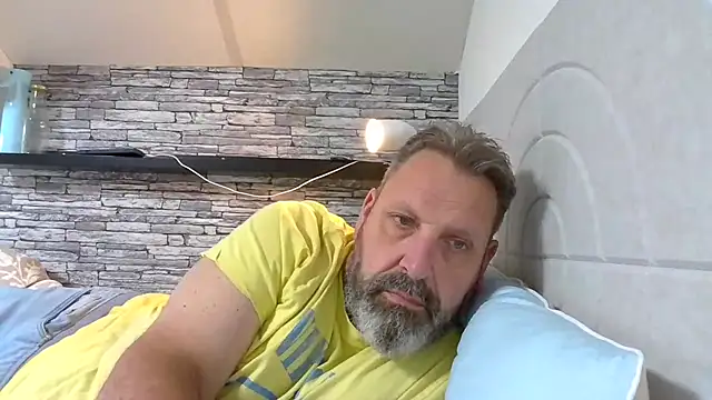 Snapshot of BigMan738@xh chatting on July 22, 6:54 pm BigMan738xh online show from July 22, 6:54 pm