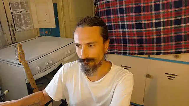Snapshot of Mrkurt86 chatting on July 8, 7:40 pm Mrkurt86 online show from July 8, 7:40 pm