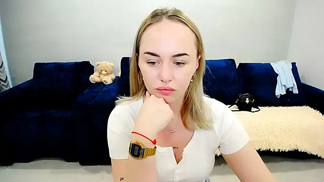 LiluMoon   online show from May 20, 6:19 am