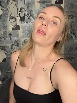 LiluMoon   online show from July 15, 6:46 pm