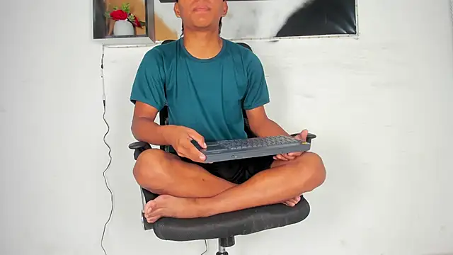 tyler twink boy online show from October 7, 1:08 pm