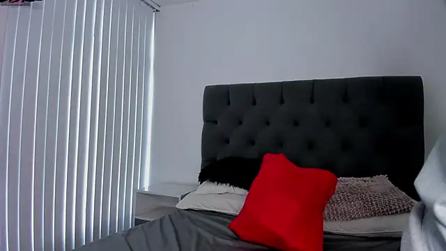 VictoriaParkeer online show from February 10, 12:09 pm