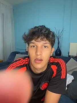 Leo Savage  online show from March 23, 3:10 am