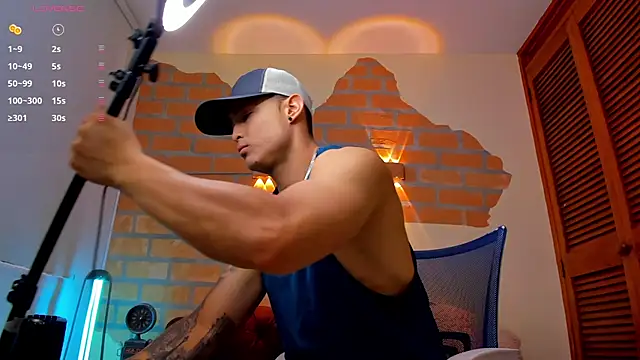 Snapshot of Alexander_ferre chatting on September 12, 1:33 pm Alexander ferre online show from September 12, 1:33 pm