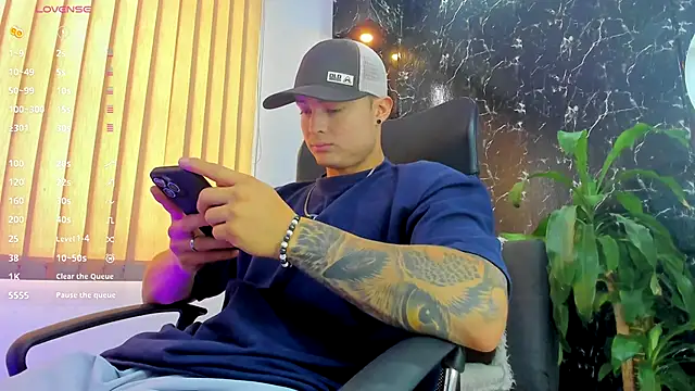 Snapshot of Alexander_ferre chatting on September 26, 1:26 pm Alexander ferre online show from September 26, 1:26 pm