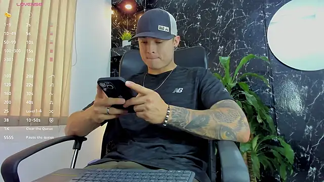 Snapshot of Alexander_ferre chatting on October 1, 1:17 pm Alexander ferre online show from October 1, 1:17 pm