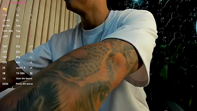 Snapshot of Alexander_ferre chatting on October 6, 2:25 pm Alexander ferre online show from October 6, 2:25 pm