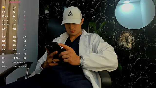 Snapshot of Alexander_ferre chatting on October 9, 4:27 pm Alexander ferre online show from October 9, 4:27 pm