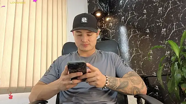 Alexander ferre online show from February 14, 1:30 pm