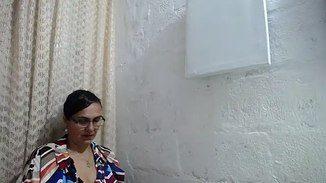 gabbyparker  online show from October 18, 10:27 am