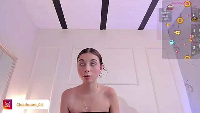 Snapshot of Cloedurant chatting on June 1, 7:48 pm Cloedurant online show from June 1, 7:48 pm