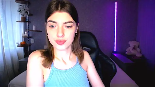 Dianaa Lee0 online show from May 22, 1:06 pm